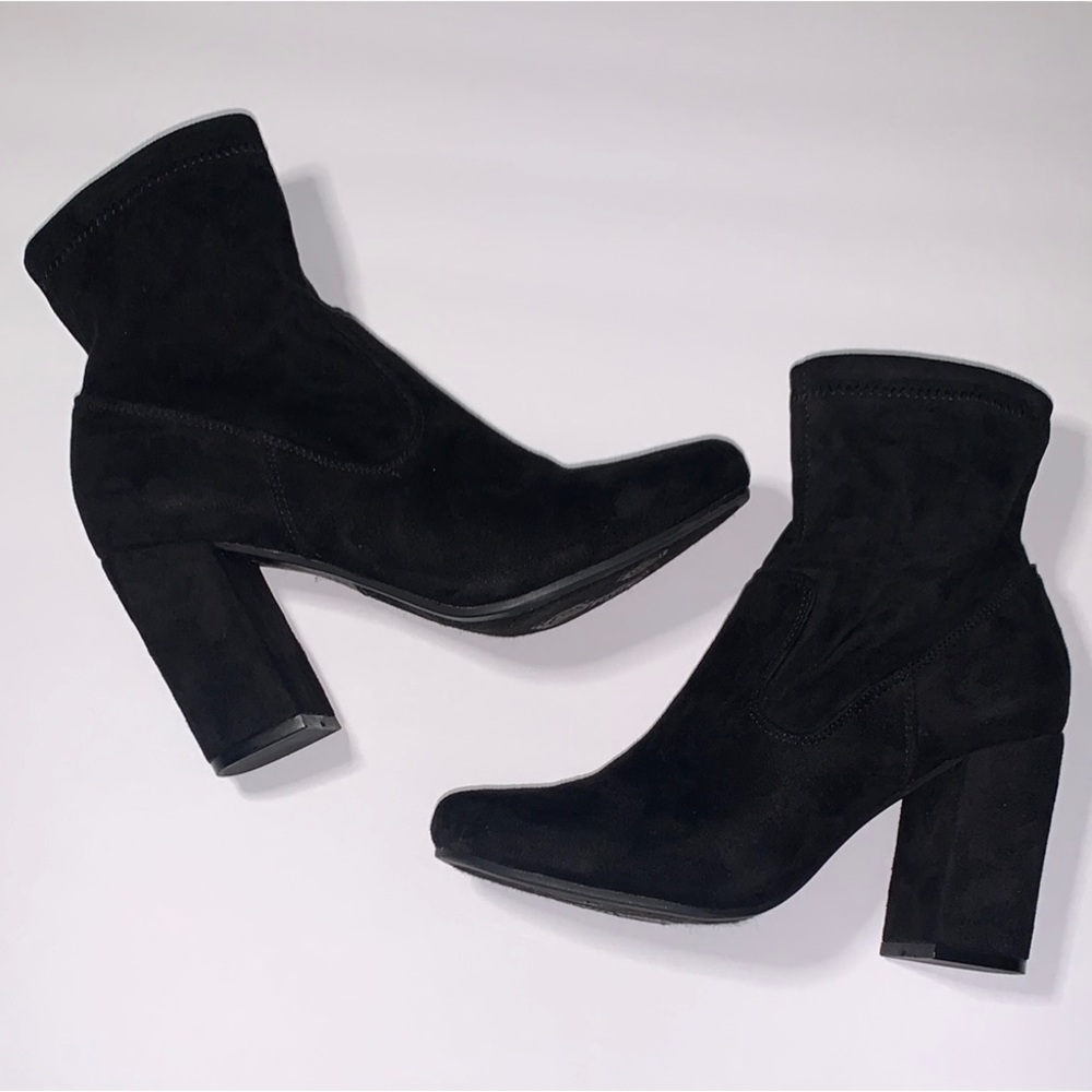 Carlos by Carlos Santana Black Ankle Boots. Size: 5.5